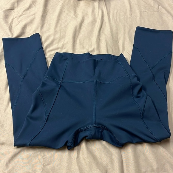 Lululemon Align Leggings - Picture 5 of 9